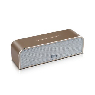 사운드 전문기업 브리츠가 휴대성이 뛰어나고 강력한 사운드를 내는 스피커 '브리츠 BZ-T470'을 출시한다고 10일 밝혔다. 좌우 폭이 20cm에 불과한 콤팩트 타입이지만 두 개의 프리미엄 유닛을 탑재하고, 저음을 보강하는 패시브 라디에이터가 중앙에 있어 미니 콤포넌트급의 강력한 소리(10W+10W)를 내는 제품이다. 실내와 아웃도어를 가리지 않고, 음악, 영화, 게임 등 다양한 콘텐츠를 더욱 실감나게 즐길 수 있다.  브리츠 제공